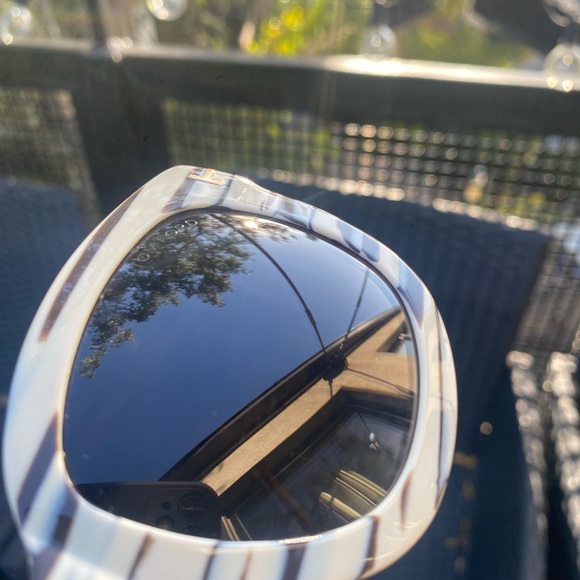 Tom Ford with Tom Ford case. White Christophe. No scratches on lens. Look new. - Picture 4 of 9